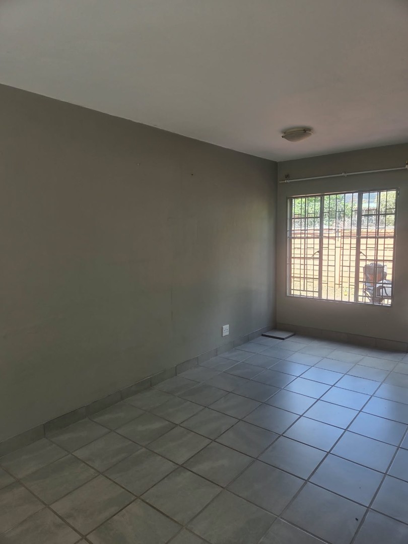 To Let 2 Bedroom Property for Rent in Annlin Gauteng