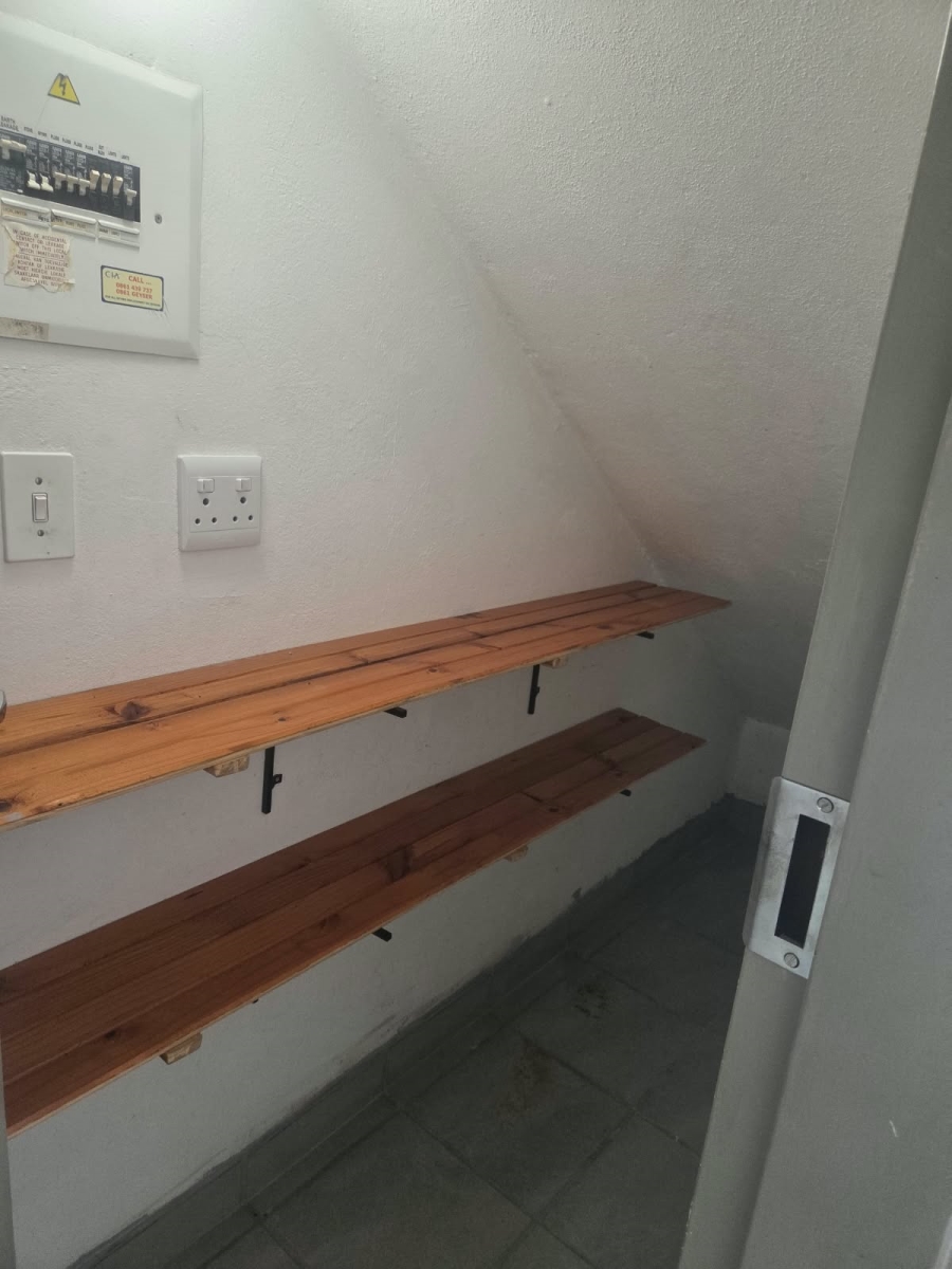 To Let 2 Bedroom Property for Rent in Annlin Gauteng
