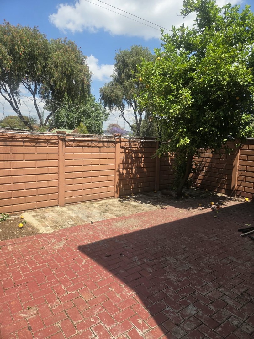 To Let 2 Bedroom Property for Rent in Annlin Gauteng