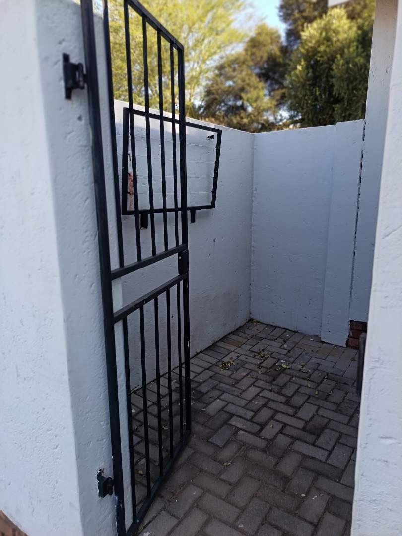 To Let 3 Bedroom Property for Rent in Hartbeeshoek Gauteng