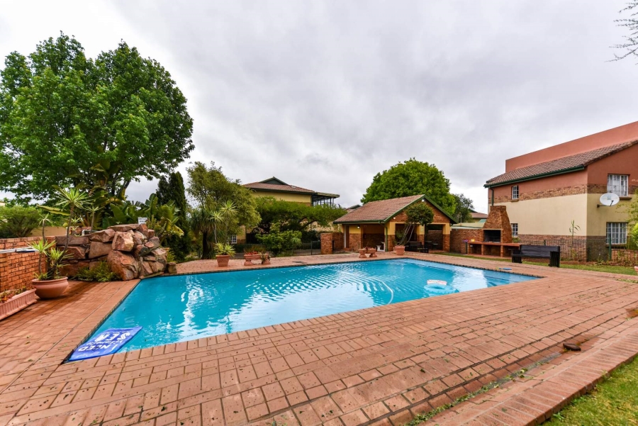 2 Bedroom Property for Sale in Elardus Park Gauteng