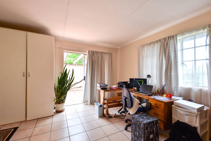 2 Bedroom Property for Sale in Elardus Park Gauteng