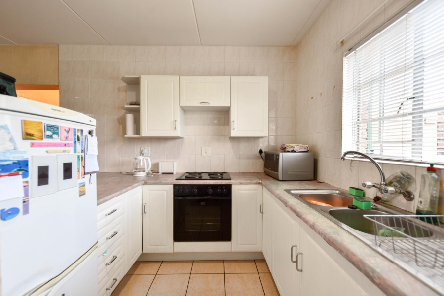 2 Bedroom Property for Sale in Elardus Park Gauteng