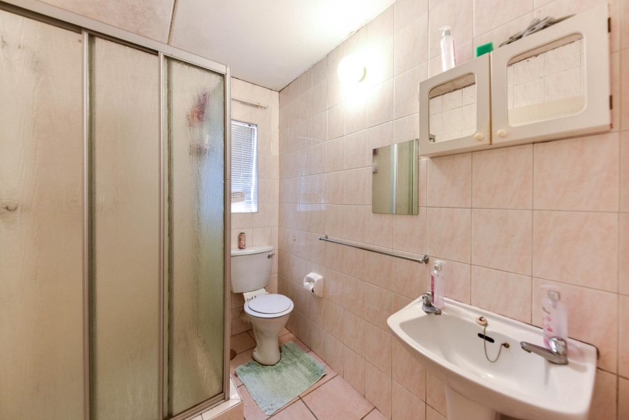 2 Bedroom Property for Sale in Elardus Park Gauteng