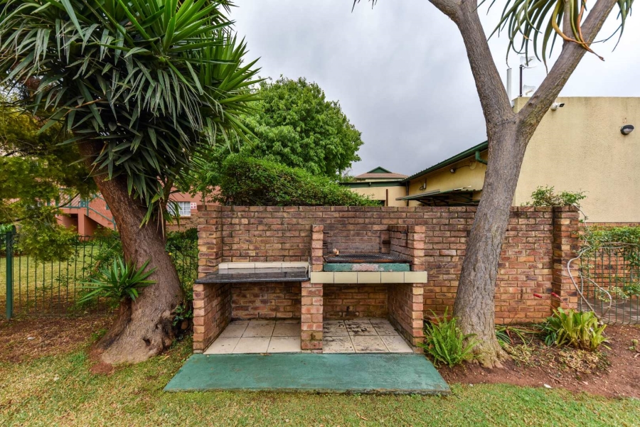2 Bedroom Property for Sale in Elardus Park Gauteng