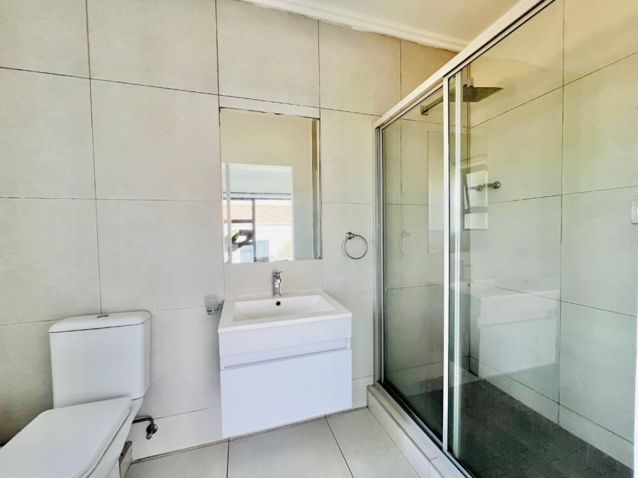 2 Bedroom Property for Sale in Beverley Gauteng