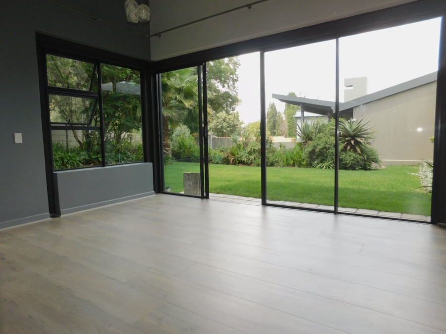 5 Bedroom Property for Sale in Bryanston Gauteng