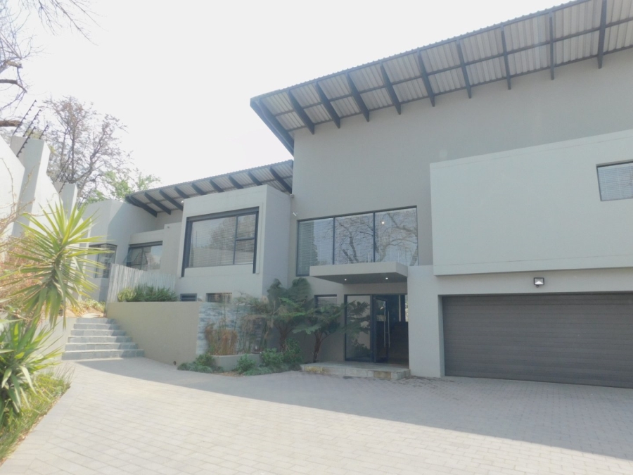 5 Bedroom Property for Sale in Bryanston Gauteng