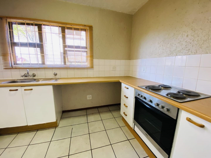 To Let 2 Bedroom Property for Rent in Westdene Gauteng