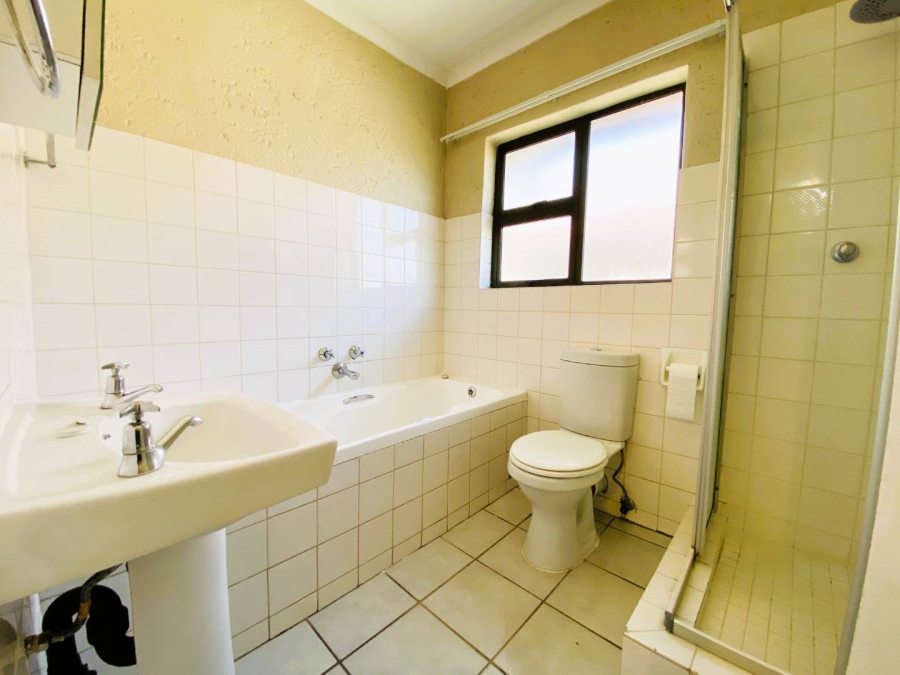 To Let 2 Bedroom Property for Rent in Westdene Gauteng
