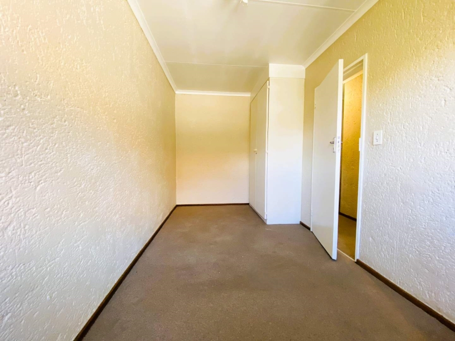 To Let 2 Bedroom Property for Rent in Westdene Gauteng