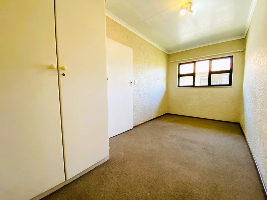To Let 2 Bedroom Property for Rent in Westdene Gauteng