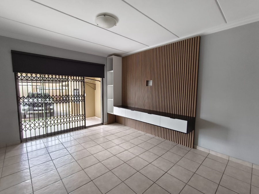 To Let 3 Bedroom Property for Rent in North Riding Gauteng