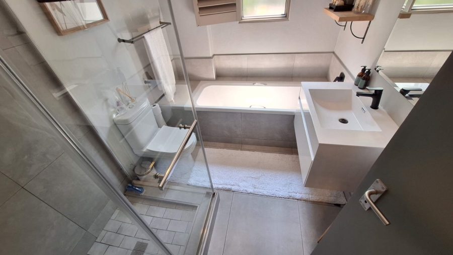 To Let 3 Bedroom Property for Rent in Ferndale Gauteng