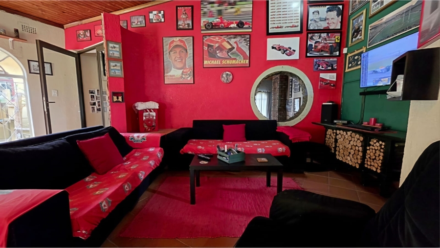 4 Bedroom Property for Sale in Golf View Gauteng