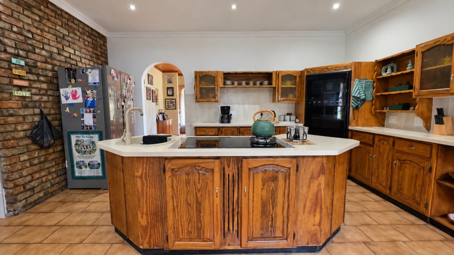 4 Bedroom Property for Sale in Golf View Gauteng