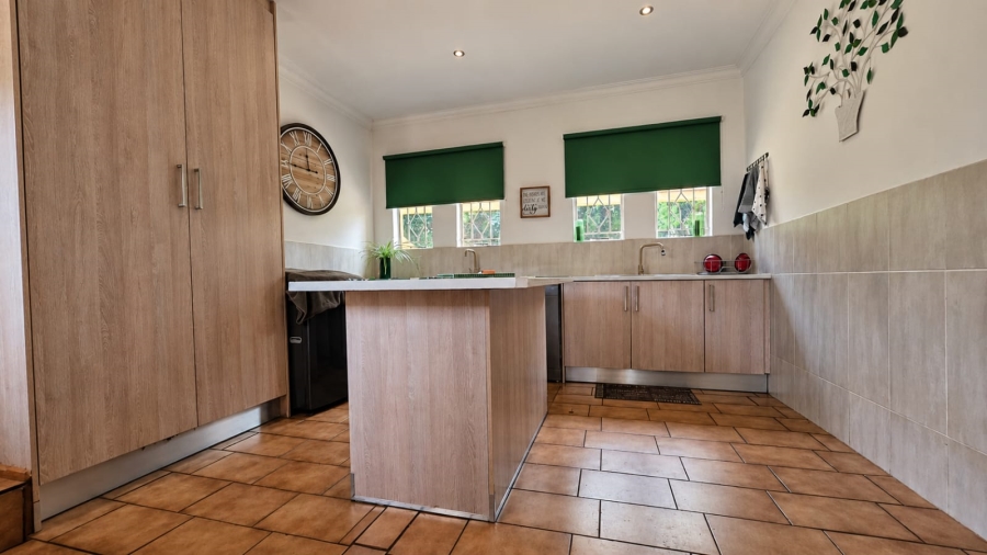 4 Bedroom Property for Sale in Golf View Gauteng
