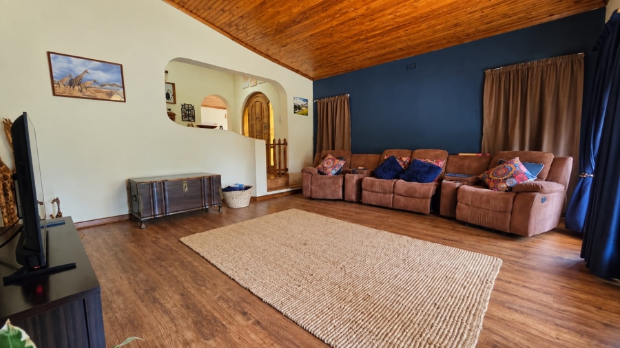 4 Bedroom Property for Sale in Golf View Gauteng