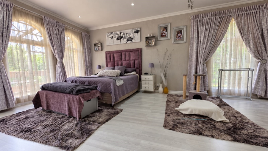 4 Bedroom Property for Sale in Golf View Gauteng