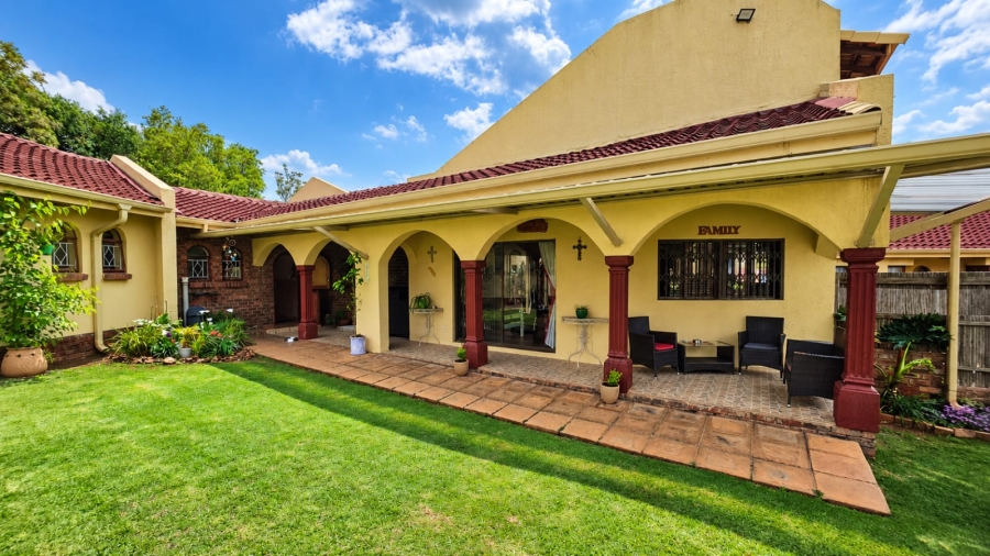 4 Bedroom Property for Sale in Golf View Gauteng