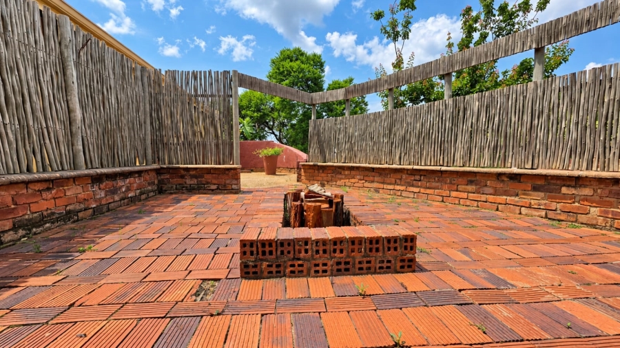 4 Bedroom Property for Sale in Golf View Gauteng