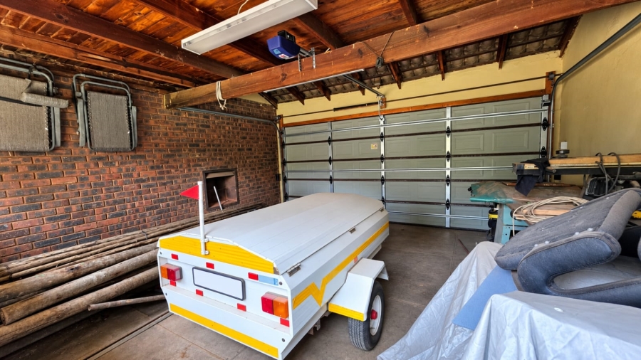 4 Bedroom Property for Sale in Golf View Gauteng