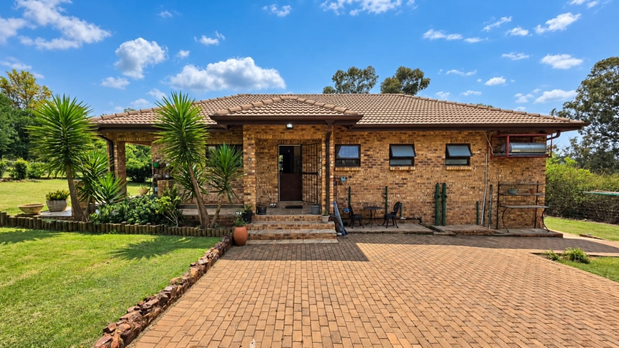4 Bedroom Property for Sale in Golf View Gauteng