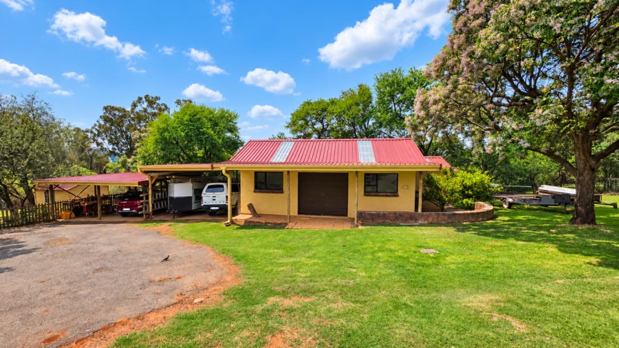 4 Bedroom Property for Sale in Golf View Gauteng
