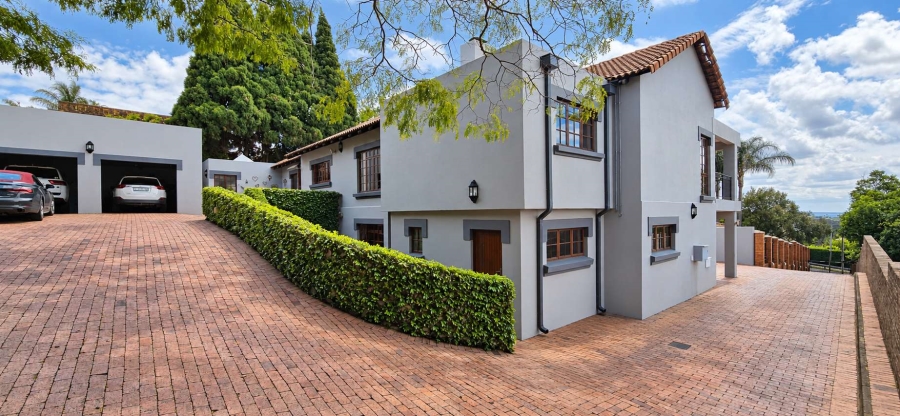 5 Bedroom Property for Sale in Waterkloof Ridge Gauteng