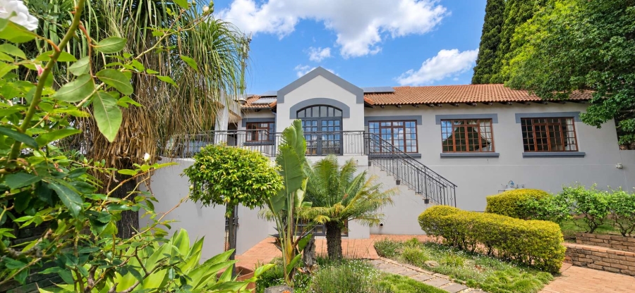 5 Bedroom Property for Sale in Waterkloof Ridge Gauteng