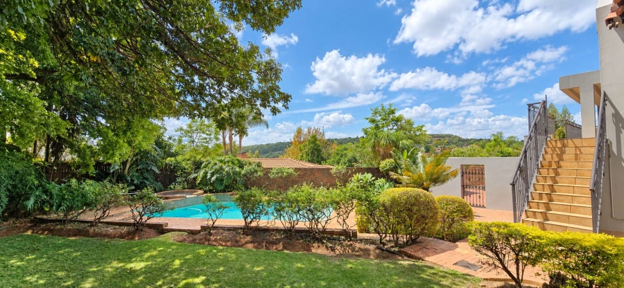 5 Bedroom Property for Sale in Waterkloof Ridge Gauteng