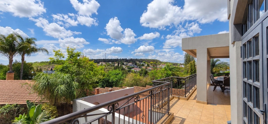 5 Bedroom Property for Sale in Waterkloof Ridge Gauteng
