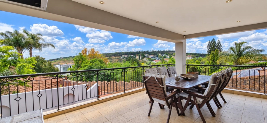 5 Bedroom Property for Sale in Waterkloof Ridge Gauteng