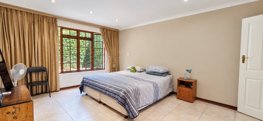5 Bedroom Property for Sale in Waterkloof Ridge Gauteng