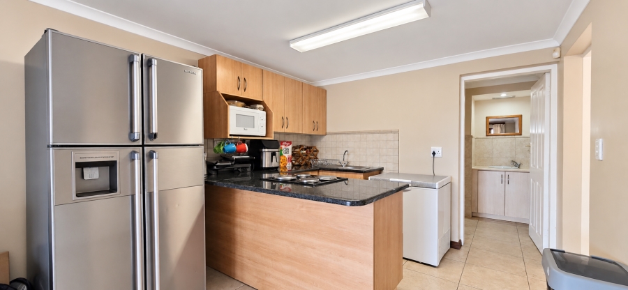 5 Bedroom Property for Sale in Waterkloof Ridge Gauteng