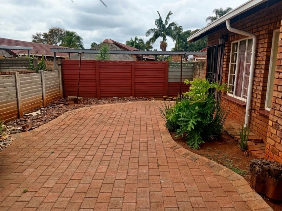 3 Bedroom Property for Sale in Hesteapark Gauteng
