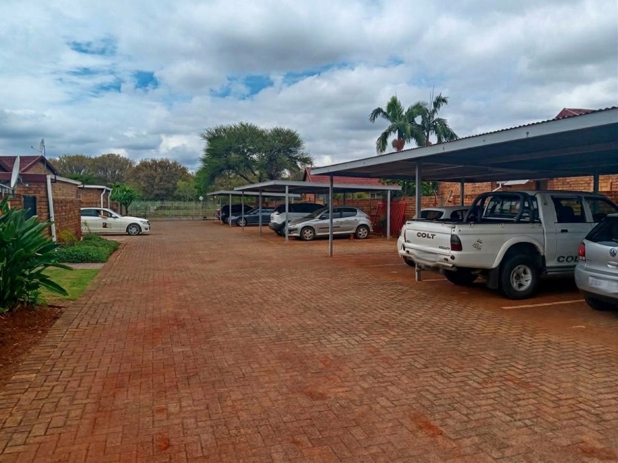 3 Bedroom Property for Sale in Hesteapark Gauteng
