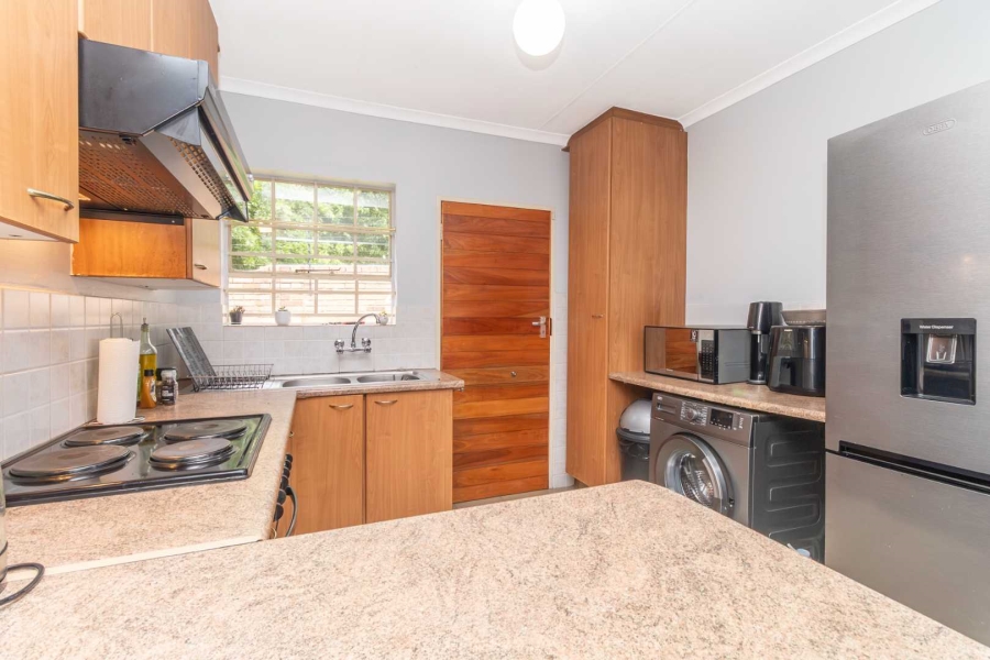 2 Bedroom Property for Sale in Allens Nek Gauteng