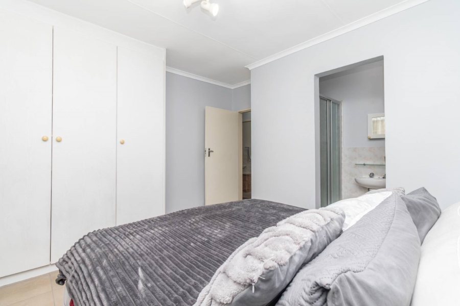2 Bedroom Property for Sale in Allens Nek Gauteng