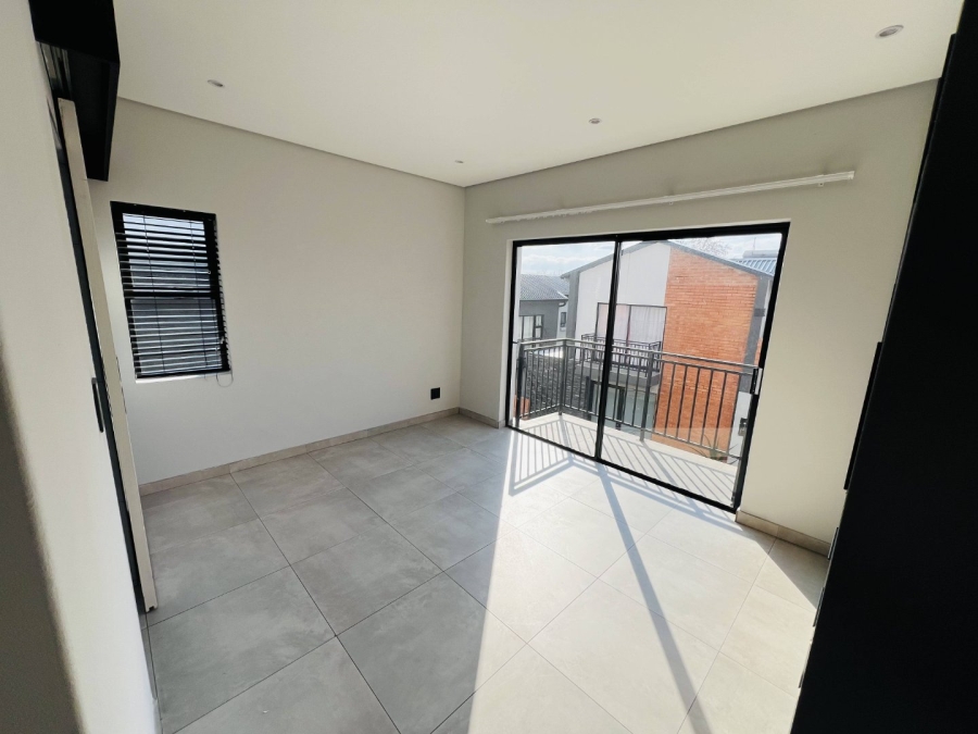 To Let 3 Bedroom Property for Rent in Edenburg Gauteng
