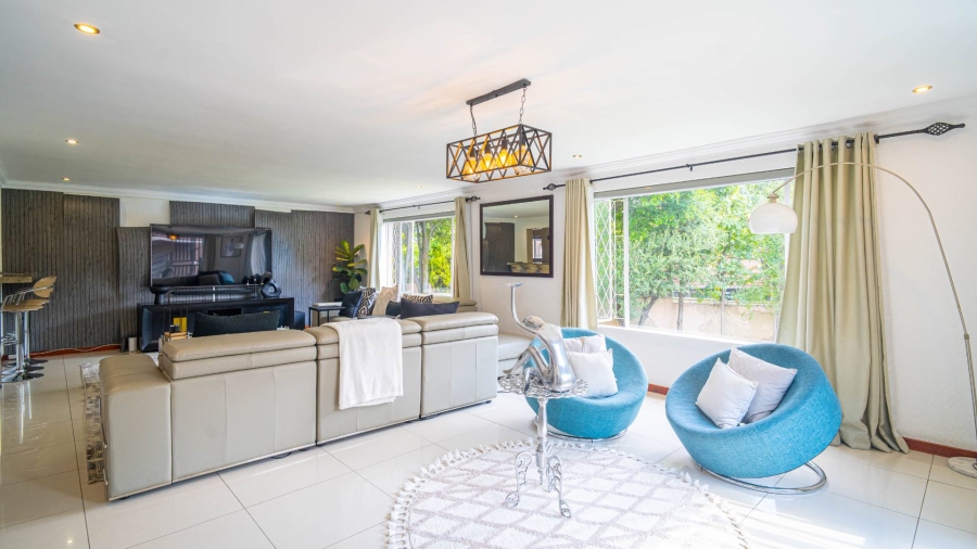 4 Bedroom Property for Sale in Douglasdale Gauteng