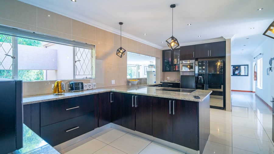 4 Bedroom Property for Sale in Douglasdale Gauteng