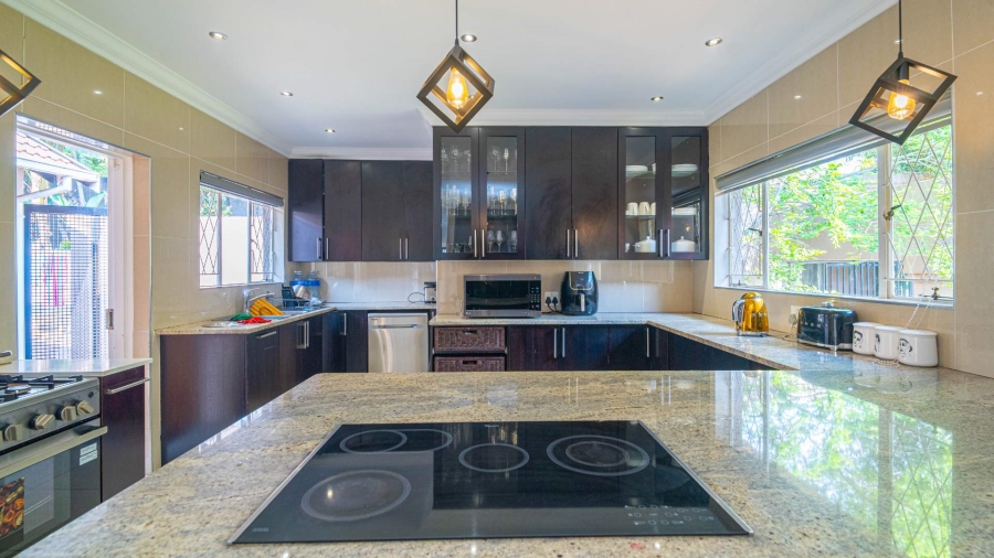 4 Bedroom Property for Sale in Douglasdale Gauteng
