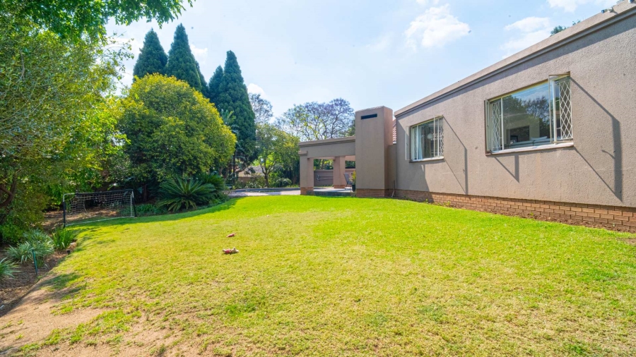 4 Bedroom Property for Sale in Douglasdale Gauteng