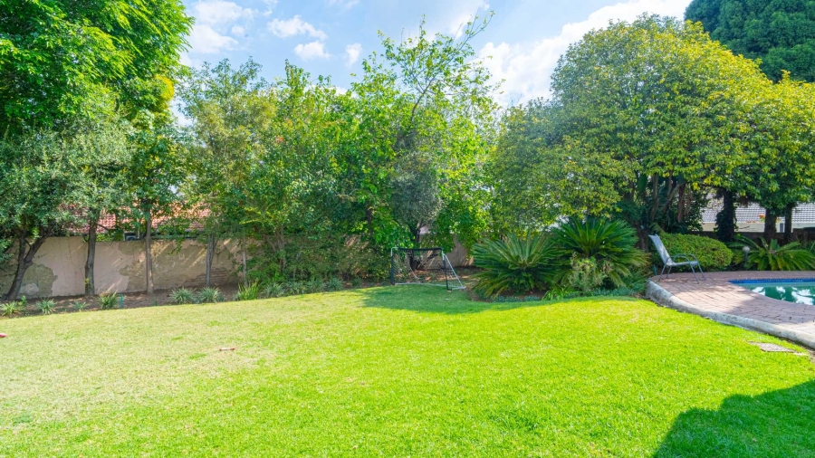 4 Bedroom Property for Sale in Douglasdale Gauteng