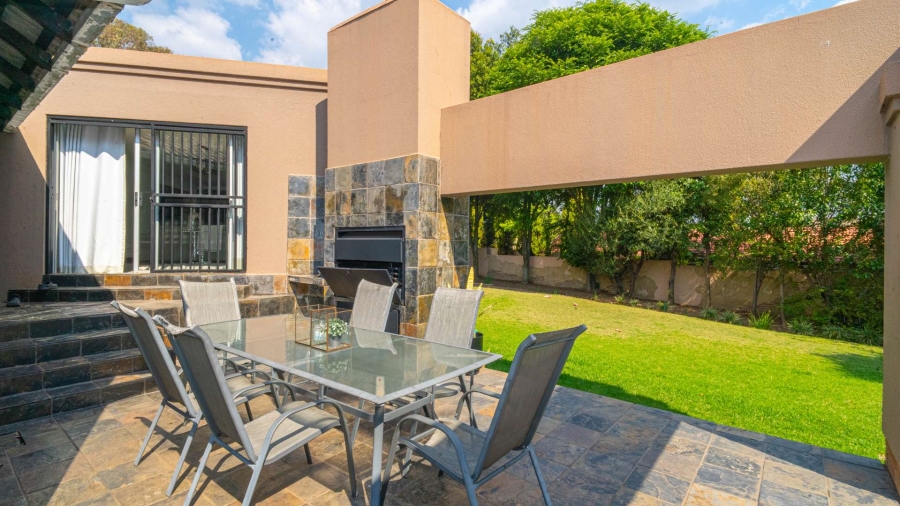 4 Bedroom Property for Sale in Douglasdale Gauteng