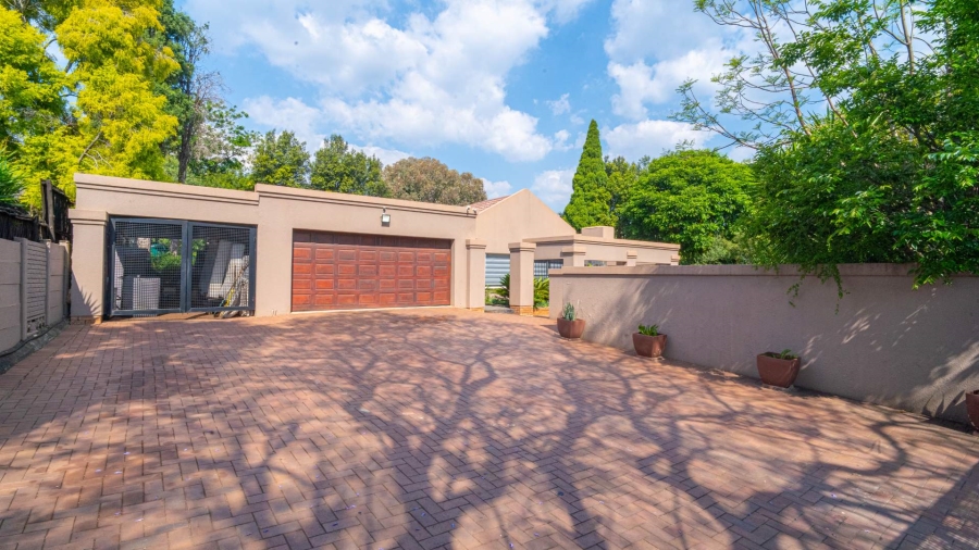 4 Bedroom Property for Sale in Douglasdale Gauteng