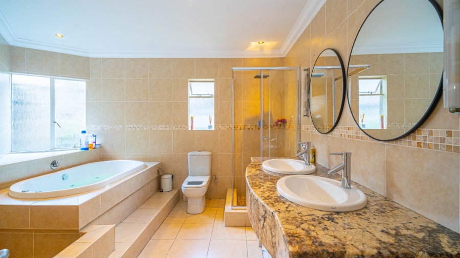 4 Bedroom Property for Sale in Douglasdale Gauteng
