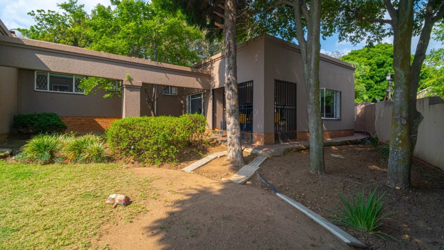 4 Bedroom Property for Sale in Douglasdale Gauteng