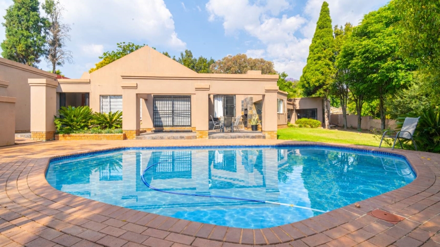 4 Bedroom Property for Sale in Douglasdale Gauteng